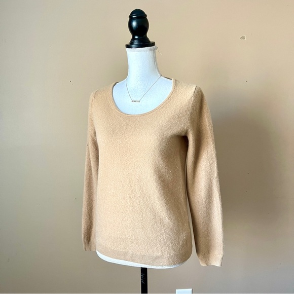 UNIQLO | Tan Cashmere Sweater Sz M - Picture 4 of 10